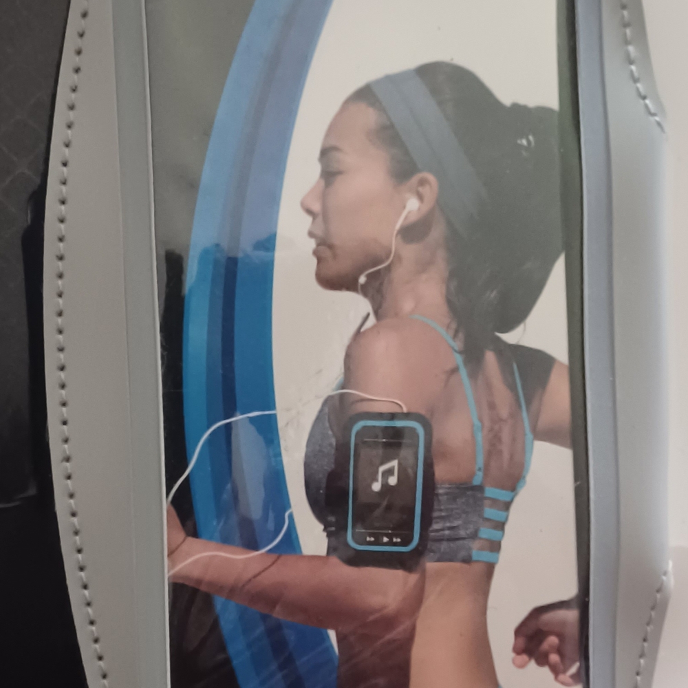 Gray and Black Adjustable Active Armband For Phone While You Workout